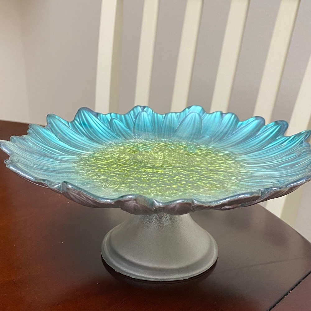 Elegant Blue and Green Glass Pedestal